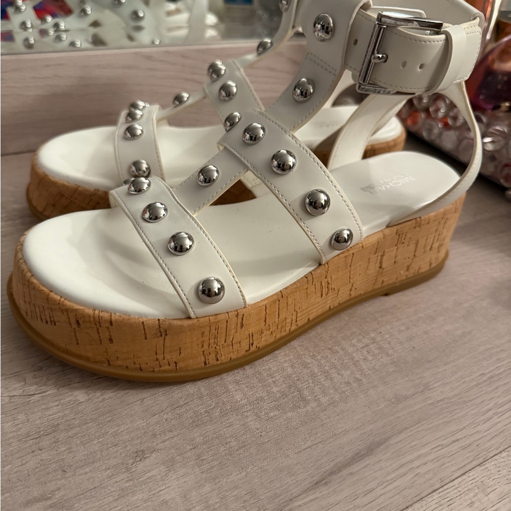 Michael Kors Bundle White Studded Bag and MK Studded gladiator sandals 7.5 - Picture 7 of 10